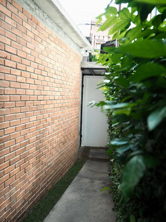 Bua House Poshtel Hotell Chiang Mai Eksteriør bilde